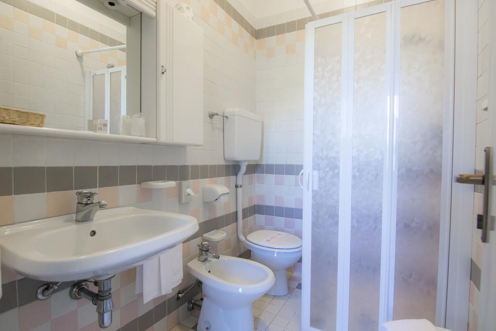 B&B Hotel Souvenir Cesenatico Szoba fotó