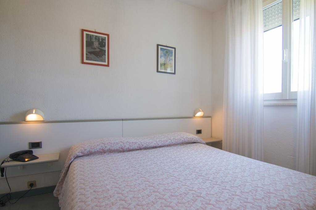 B&B Hotel Souvenir Cesenatico Szoba fotó