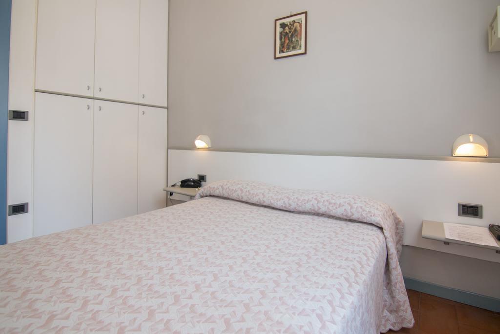 B&B Hotel Souvenir Cesenatico Szoba fotó