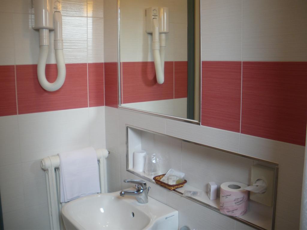 B&B Hotel Souvenir Cesenatico Kültér fotó