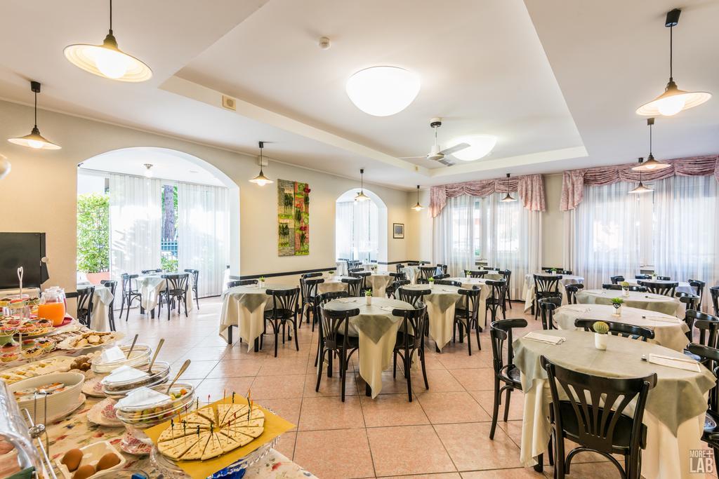 B&B Hotel Souvenir Cesenatico Kültér fotó